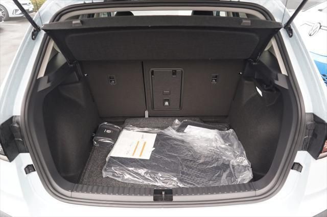 Thumbnail: 2026 Volkswagen Taos - 11