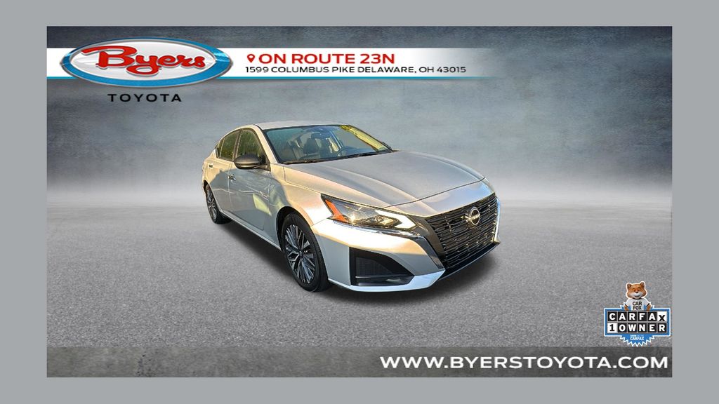 Brilliant Silver Metallic 2025 Nissan Altima Sedan Front-Wheel Drive Continuously Variable Transmission
