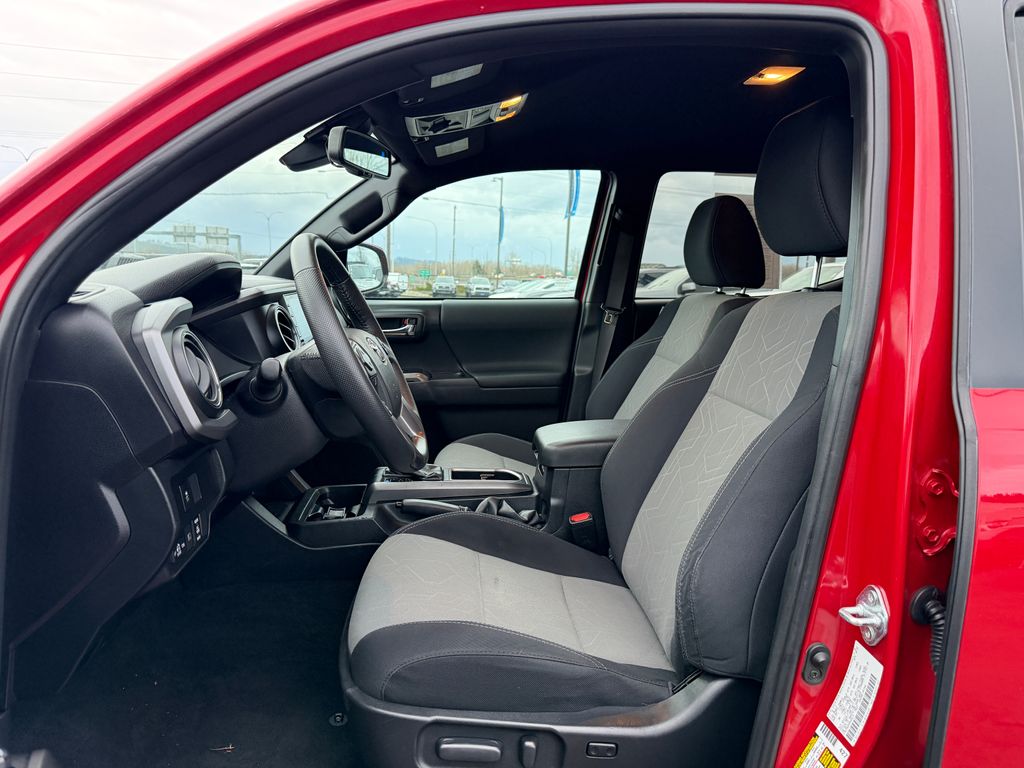 2022 Toyota Tacoma TRD Off-Road