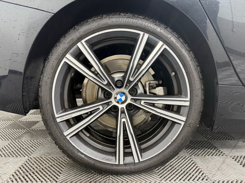 Thumbnail: 2023 BMW 3 Series - 12