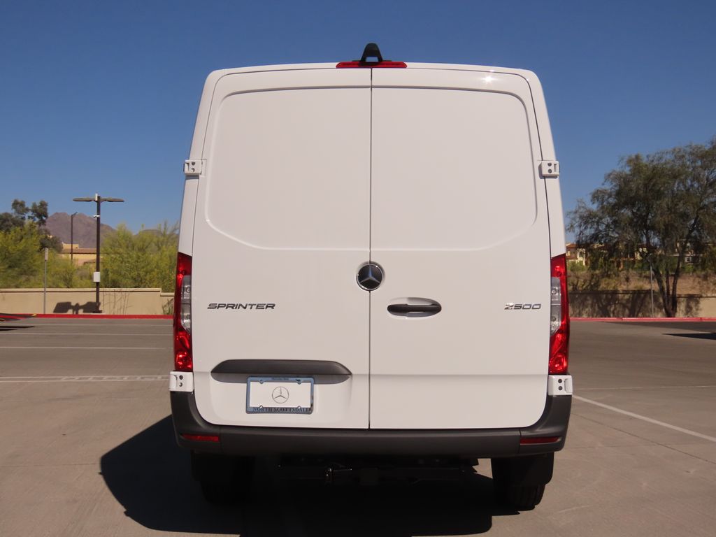 2025 Mercedes-Benz Sprinter 2500 6