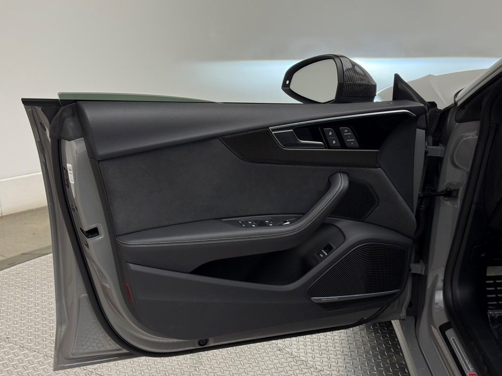 Thumbnail: 2022 Audi S5 - 27