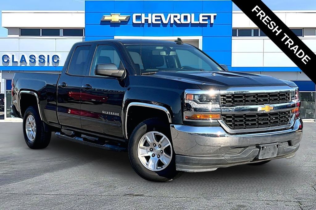 Gray (Graphite Metallic) 2019 Chevrolet Silverado 1500 Pickup Truck 4X2 6-Speed Automatic Overdrive