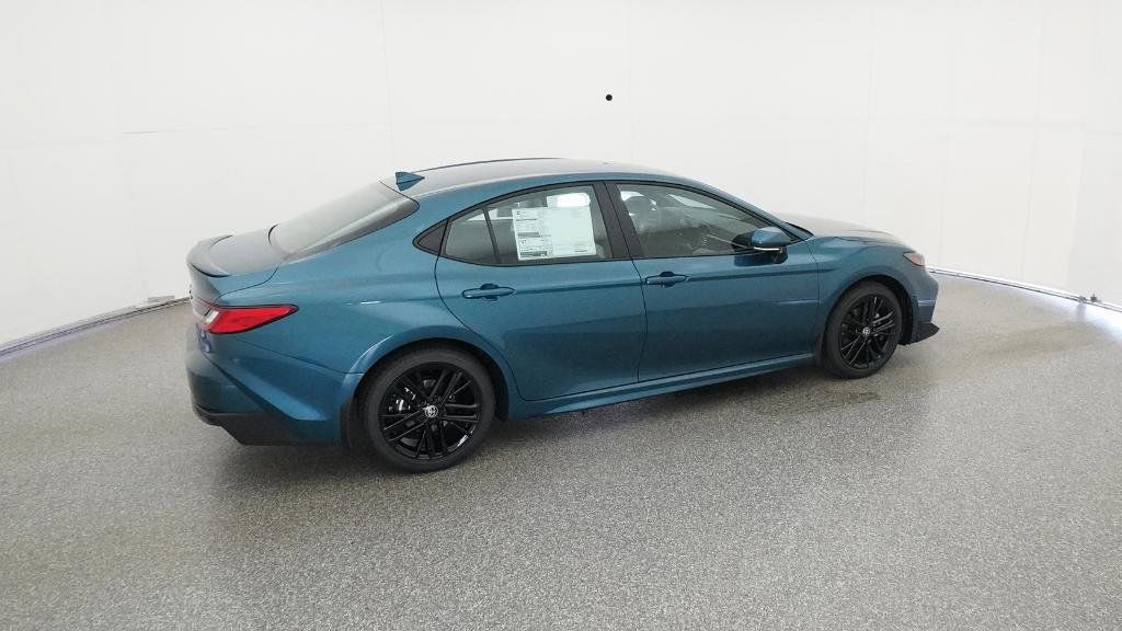2025 Toyota Camry SE 13