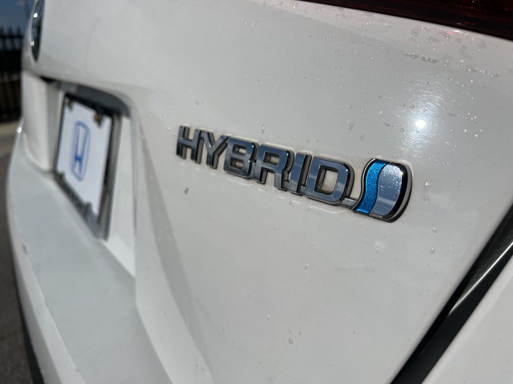 Thumbnail: 2021 Toyota Prius - 9