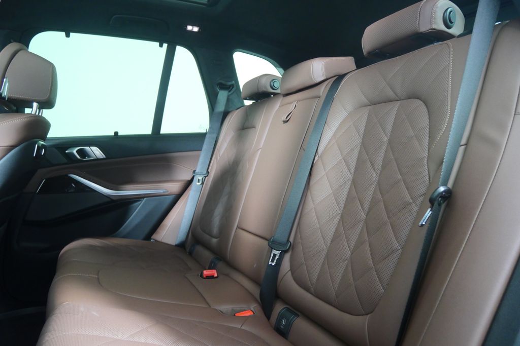 Thumbnail: 2026 BMW X5 - 14