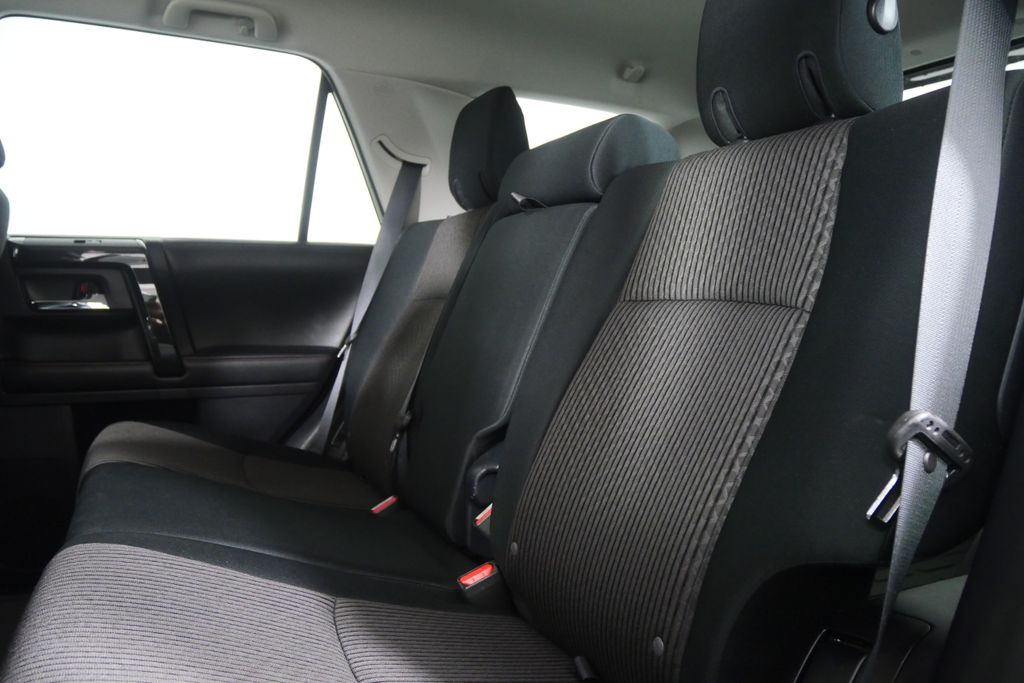 Thumbnail: 2014 Toyota 4Runner - 15