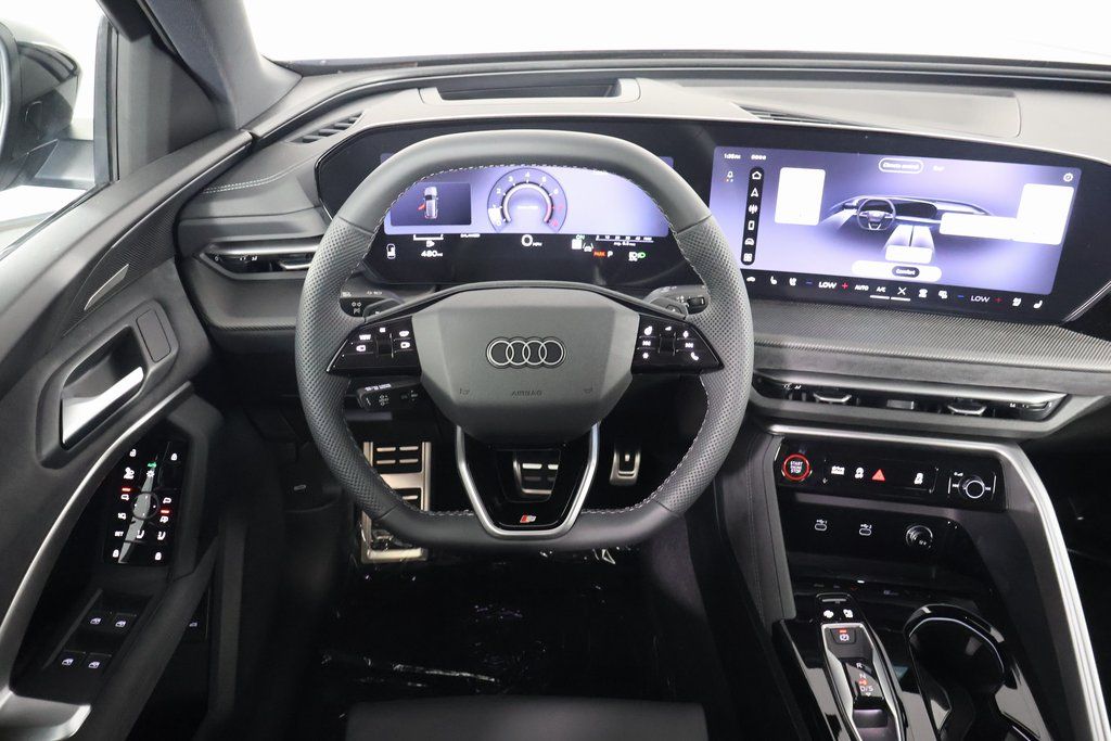 Thumbnail: 2026 Audi SQ5 - 3