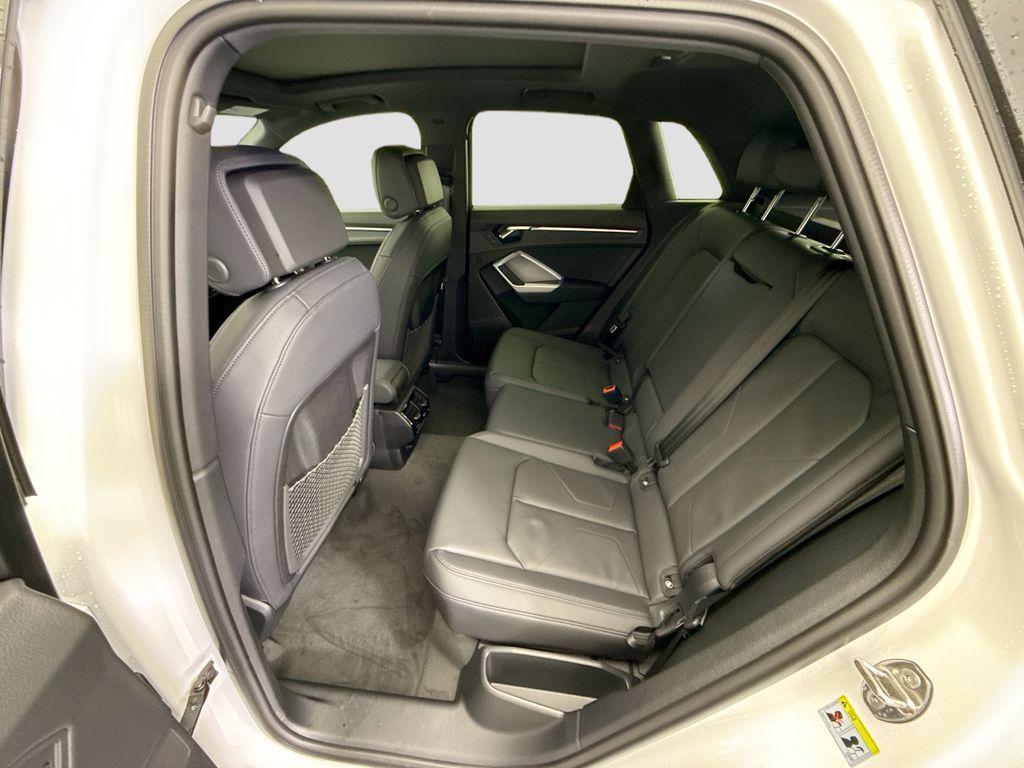 Thumbnail: 2025 Audi Q3 - 20