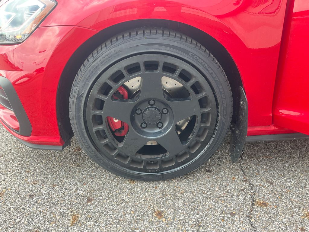 2021 Volkswagen Golf Gti 2.0T SE photo