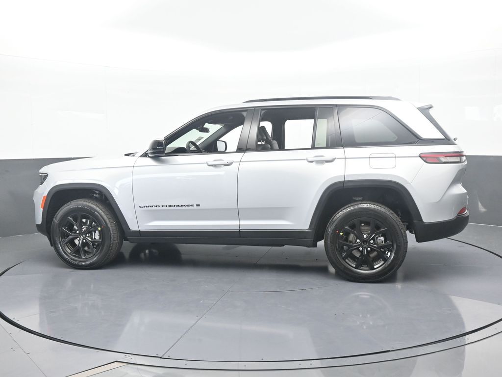 New 2025 Silver Zynith Jeep Altitude X image 3