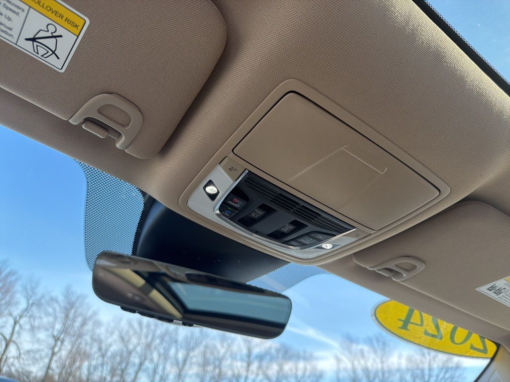 Thumbnail: 2024 Acura MDX - 14