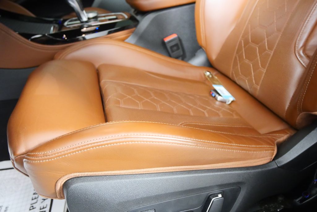 Thumbnail: 2024 BMW X4 - 10