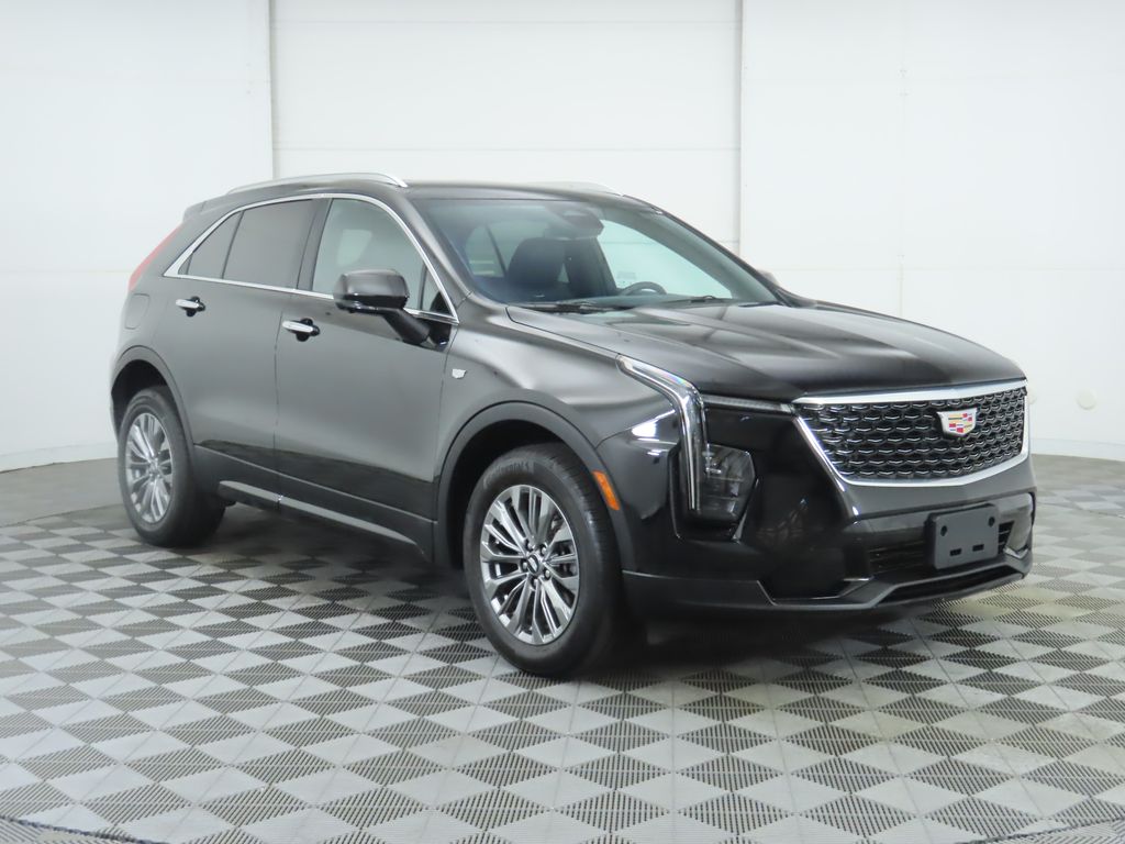 Thumbnail: 2025 Cadillac XT4 - 3
