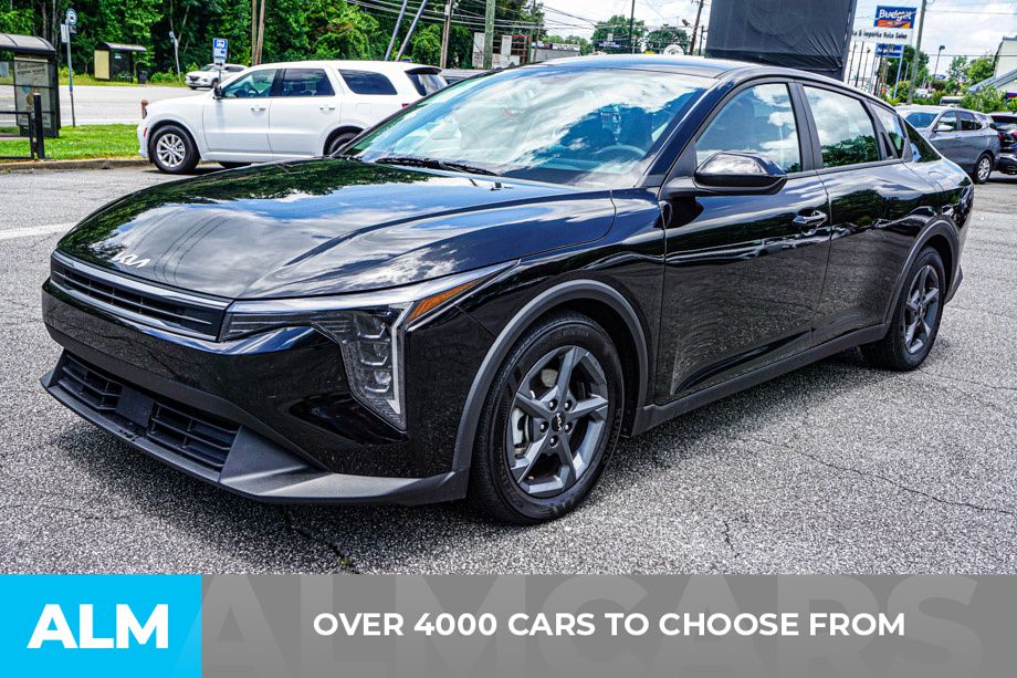 Used 2025 Black Kia LXS image 3