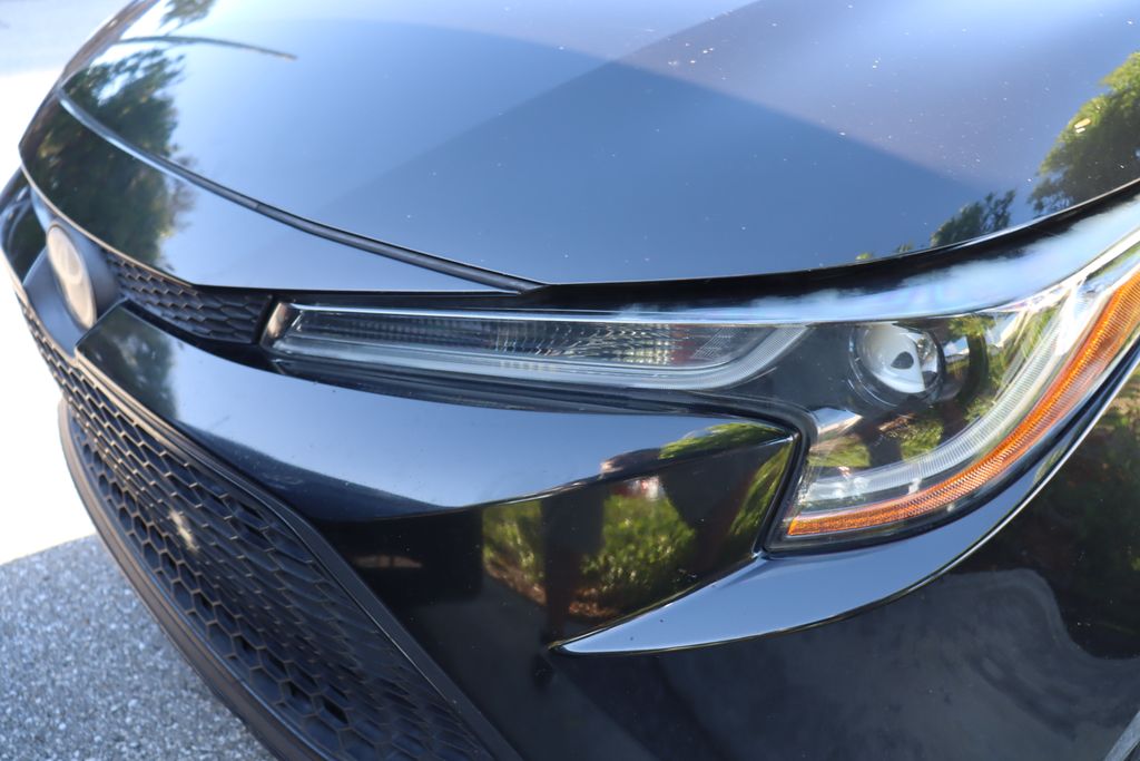 Thumbnail: 2021 Toyota Corolla - 3