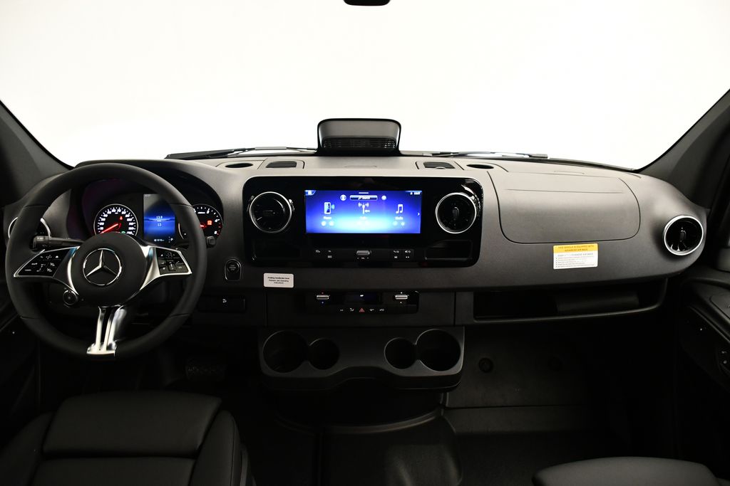 2025 Mercedes-Benz Sprinter 2500 12