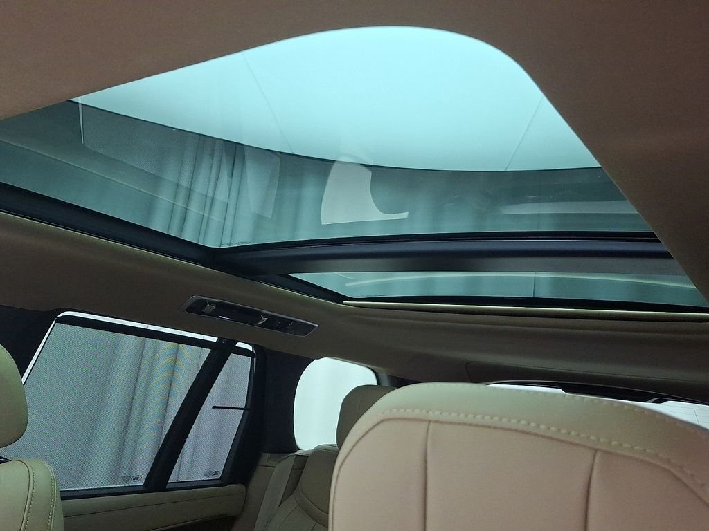 Thumbnail: 2024 Land Rover Range Rover - 15