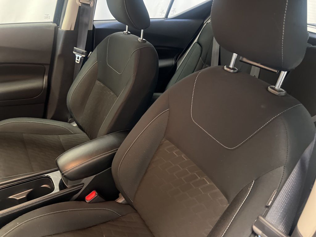 2023 Nissan Kicks SV photo