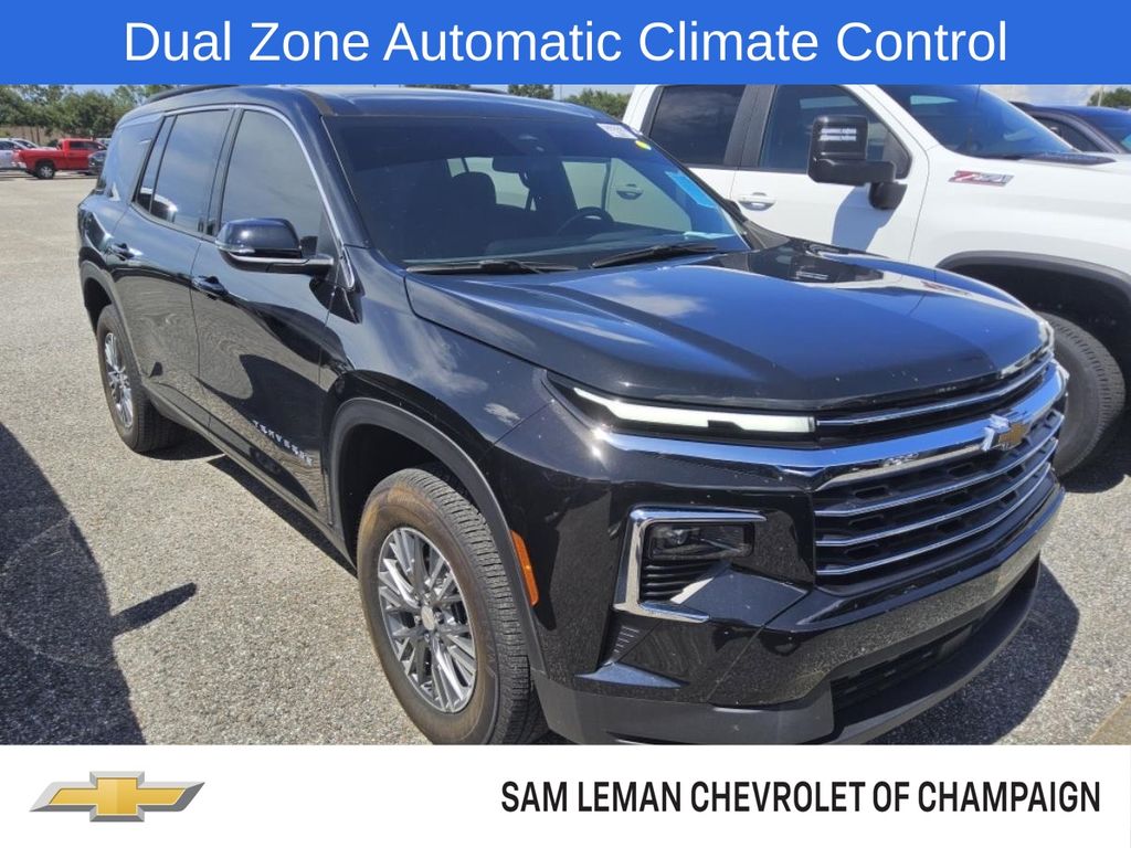 Mosaic Black Metallic 2025 Chevrolet Traverse SUV / Crossover Front-Wheel Drive 8-Speed Automatic