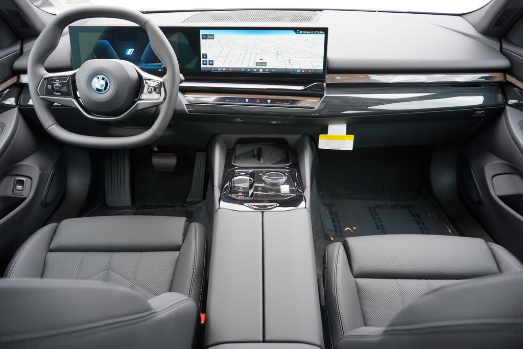 2024 BMW i5 eDrive40 13