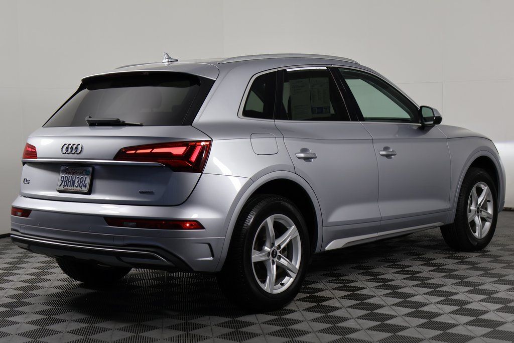 Thumbnail: 2021 Audi Q5 - 4