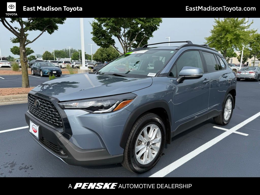 2022 Toyota Corolla Cross LE -
                  Madison, WI