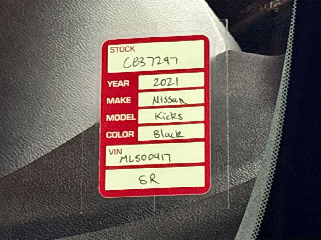 2021 Nissan Kicks SR
