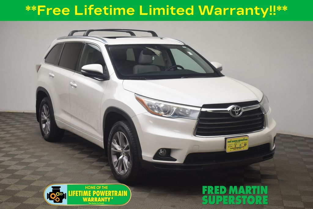 used 2015 Toyota Highlander car, priced at $13,800