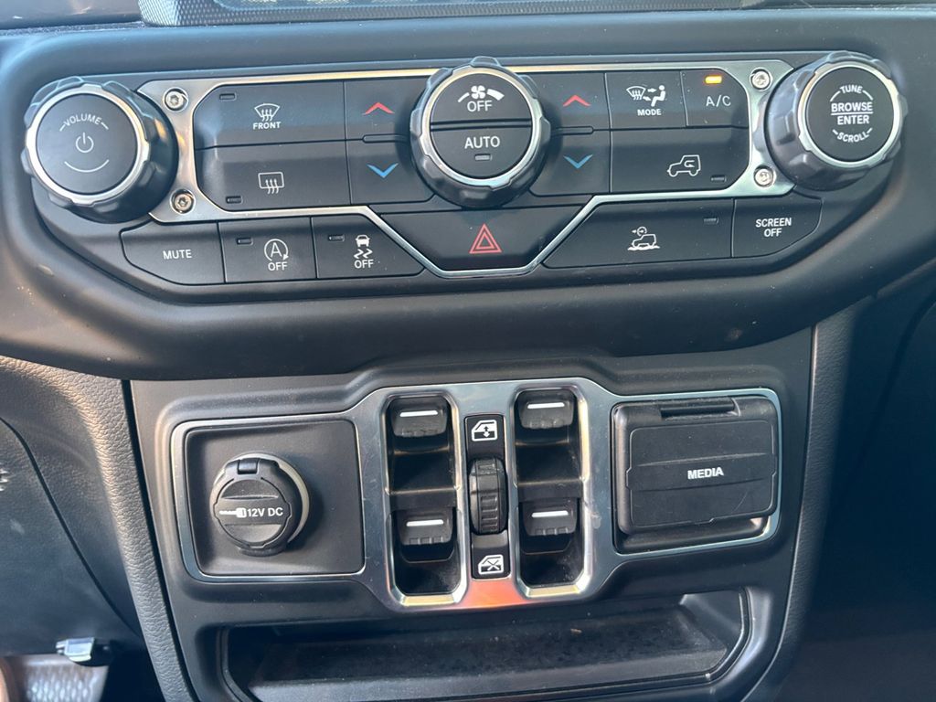 2021 Jeep Gladiator Overland photo 15