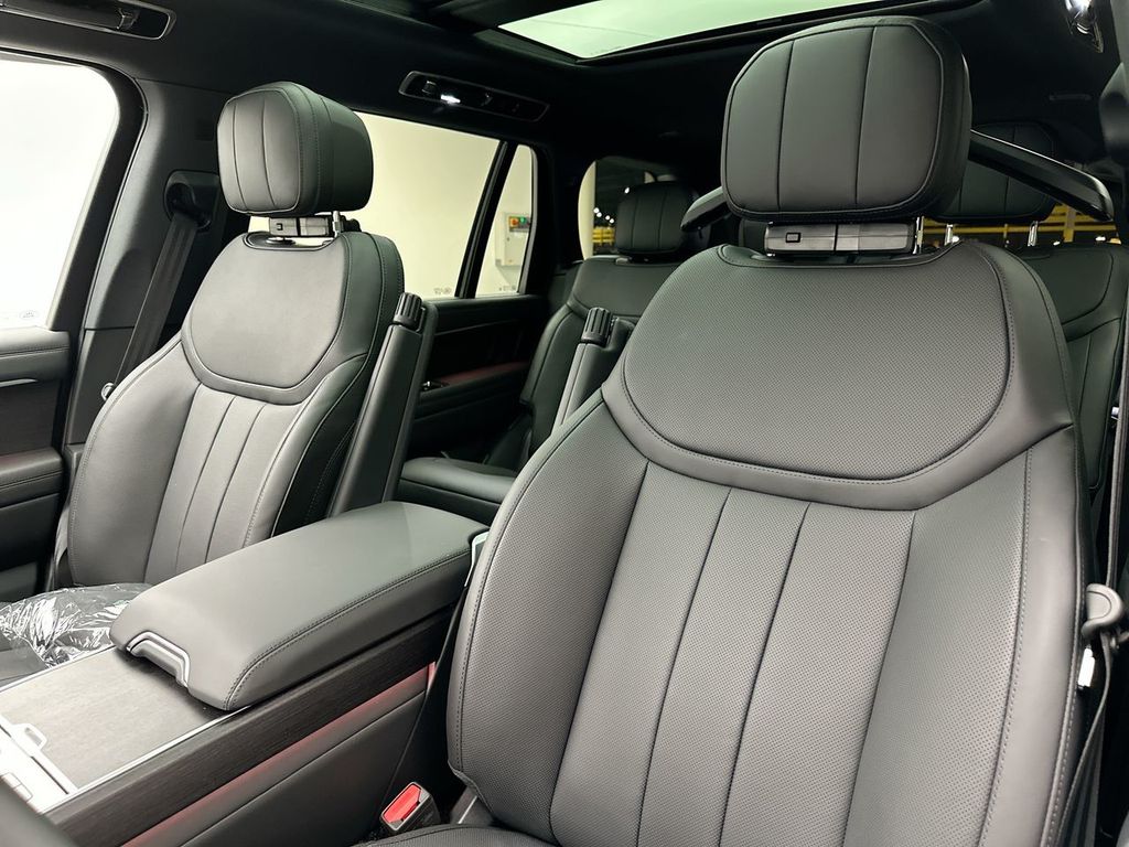 Thumbnail: 2027 Land Rover Range Rover - 10
