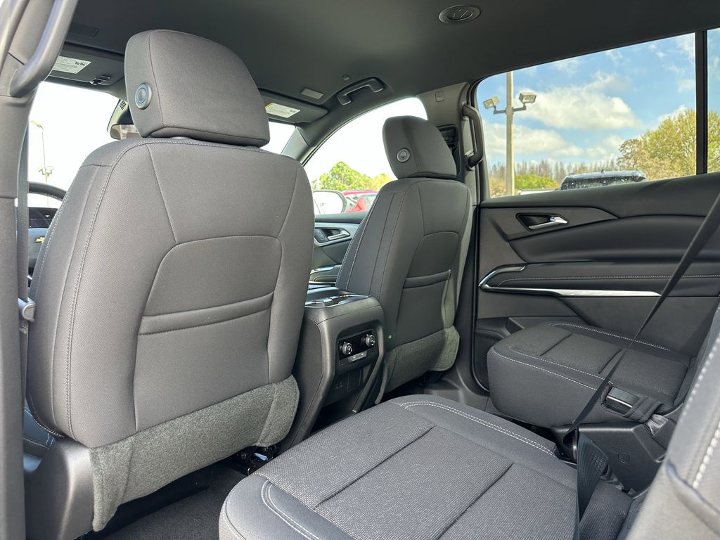 new 2026 Chevrolet Traverse car, priced at $38,595