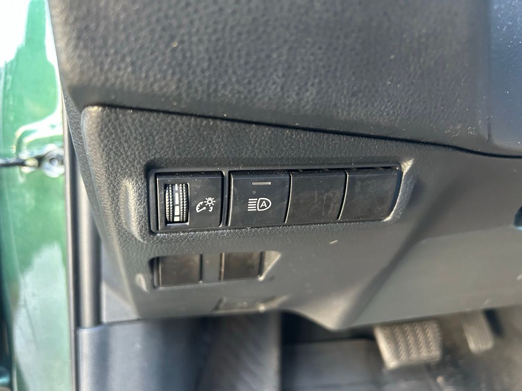 Thumbnail: 2022 Toyota Corolla Cross - 17