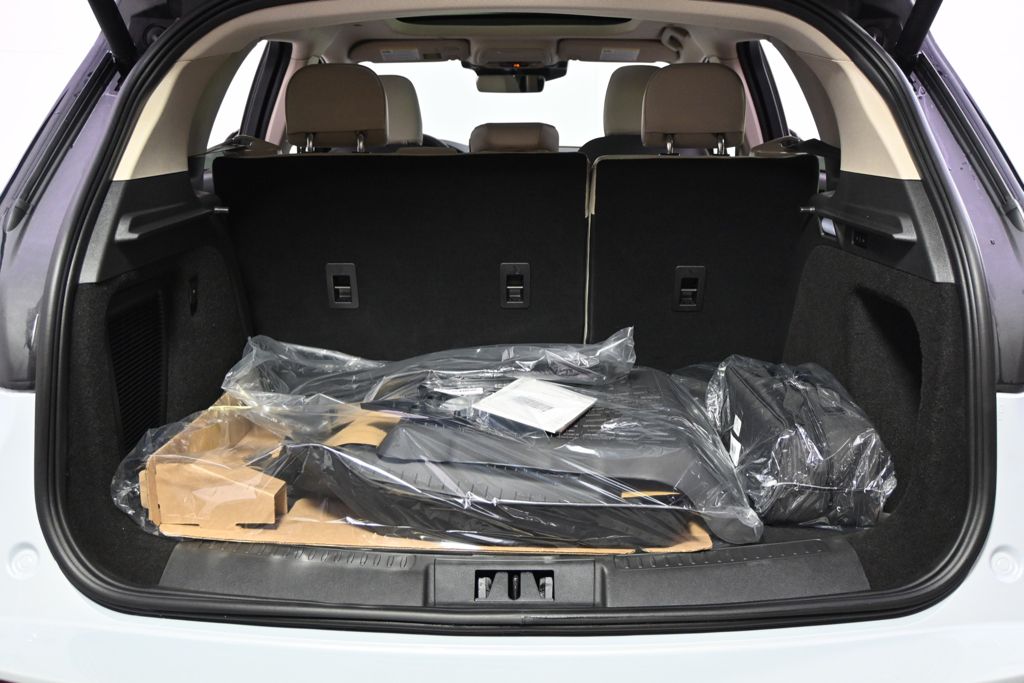 New 2026 White Lincoln Reserve image 18