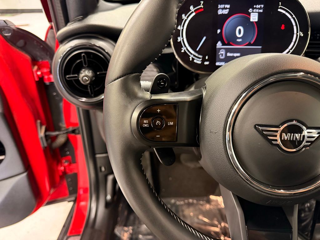 2024 MINI Cooper S 13