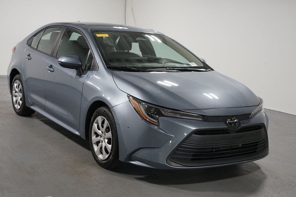 Thumbnail: 2024 Toyota Corolla - 3
