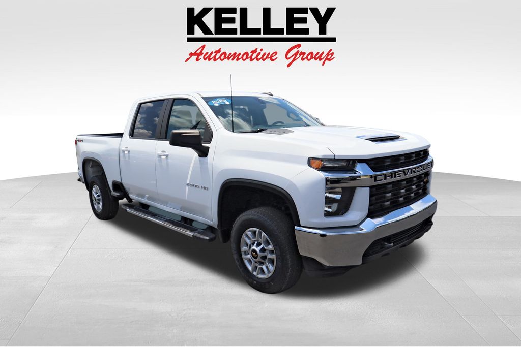 Summit White 2022 Chevrolet Silverado 2500HD Pickup Truck Four-Wheel Drive 6-Speed Automatic