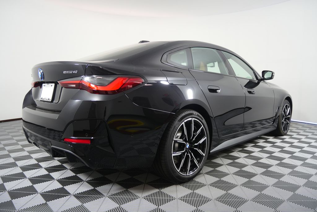 Thumbnail: 2025 BMW i4 - 3
