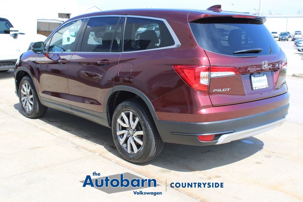 View vehicle photo 4