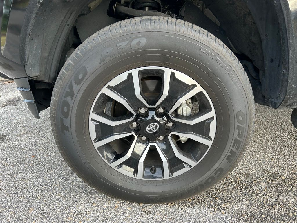 2023 Toyota Tacoma TRD Sport 9