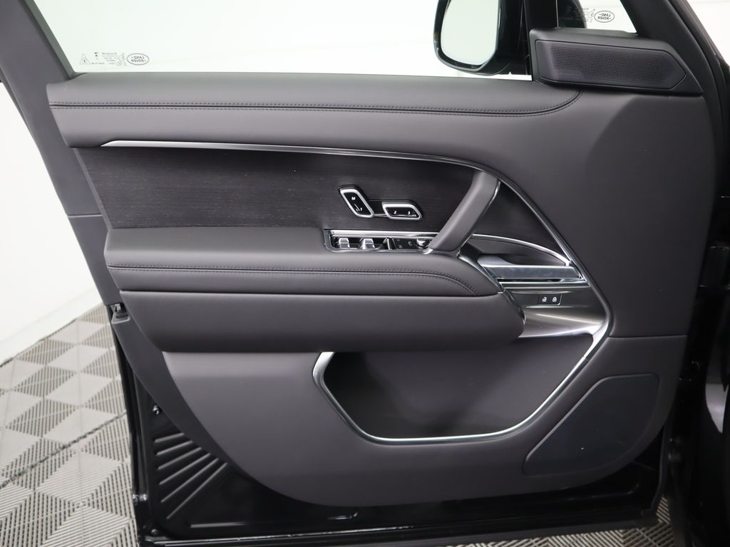 Thumbnail: 2026 Land Rover Range Rover - 25