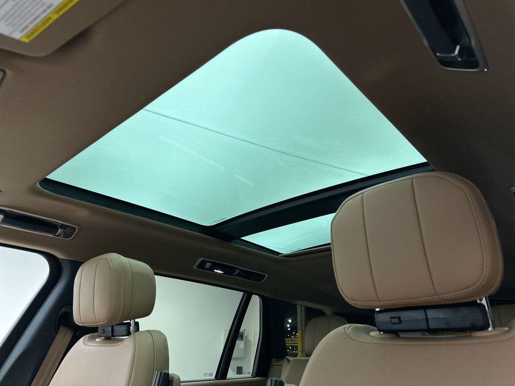 Thumbnail: 2026 Land Rover Range Rover - 19