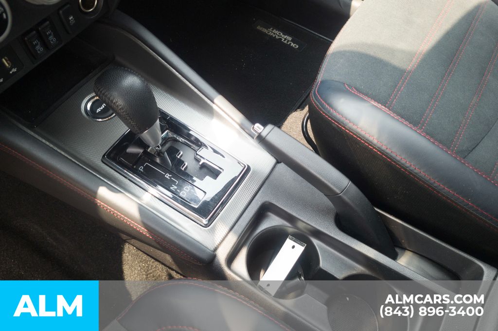 Used 2024 Blue Mitsubishi 2.0 SE image 9