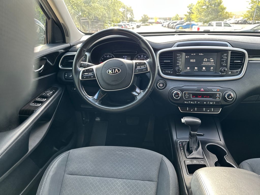 Used 2020 Silver Kia S image 30