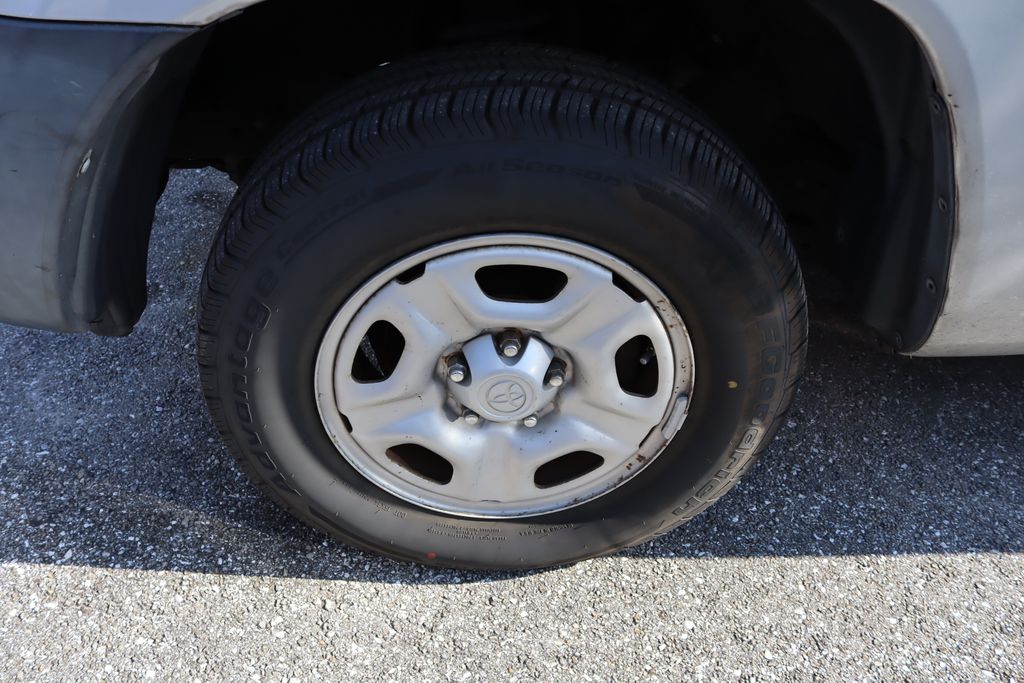 Thumbnail: 2008 Toyota Tacoma - 4