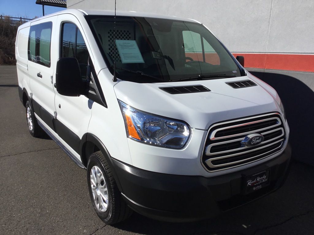 View vehicle photo 2