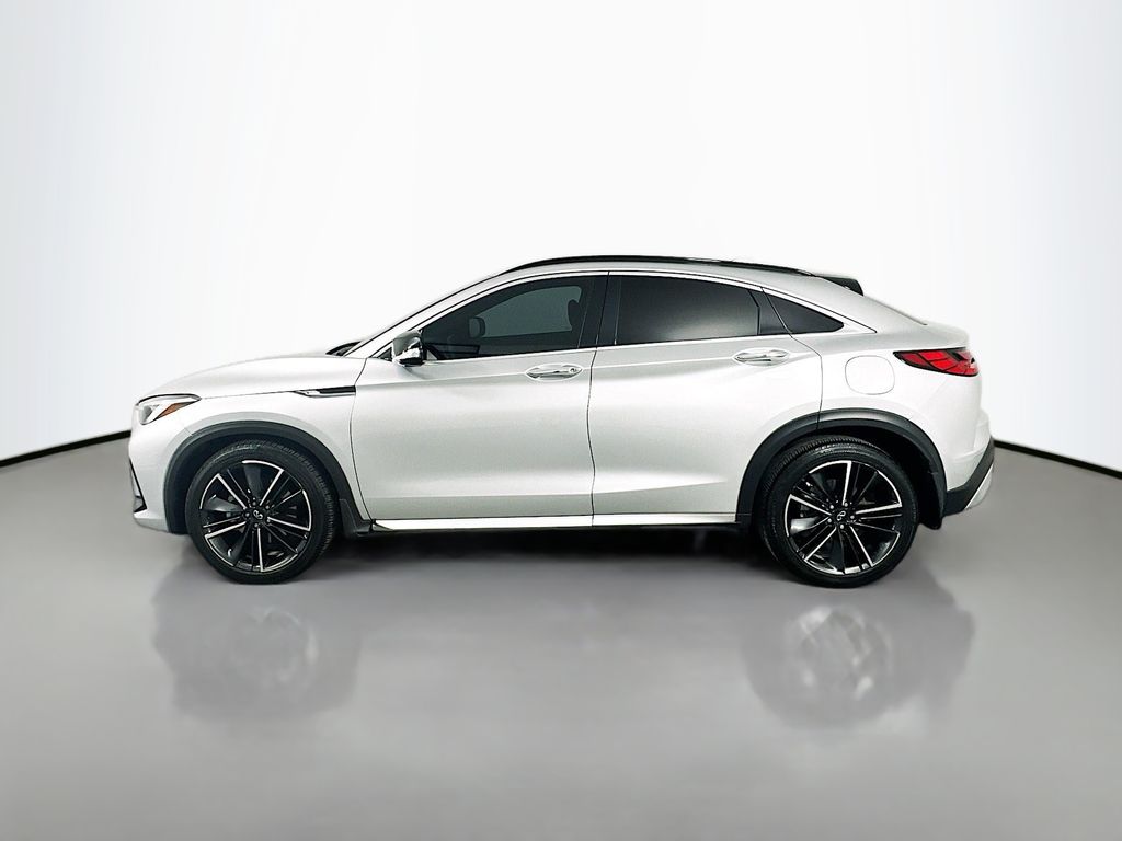 2022 INFINITI QX55 Essential 8