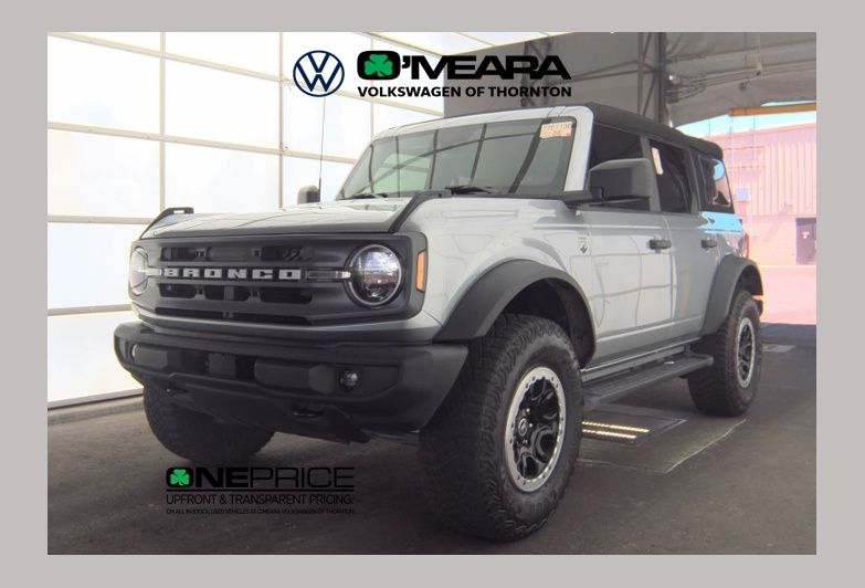 Iconic Silver Metallic 2023 Ford Bronco Big Bend Advanced 4-Door 4WD SUV / Crossover Four-Wheel Drive Automatic