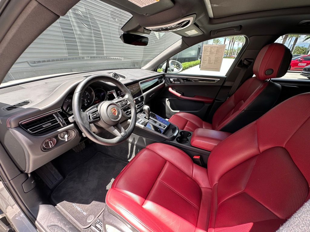 2024 Porsche Macan  4