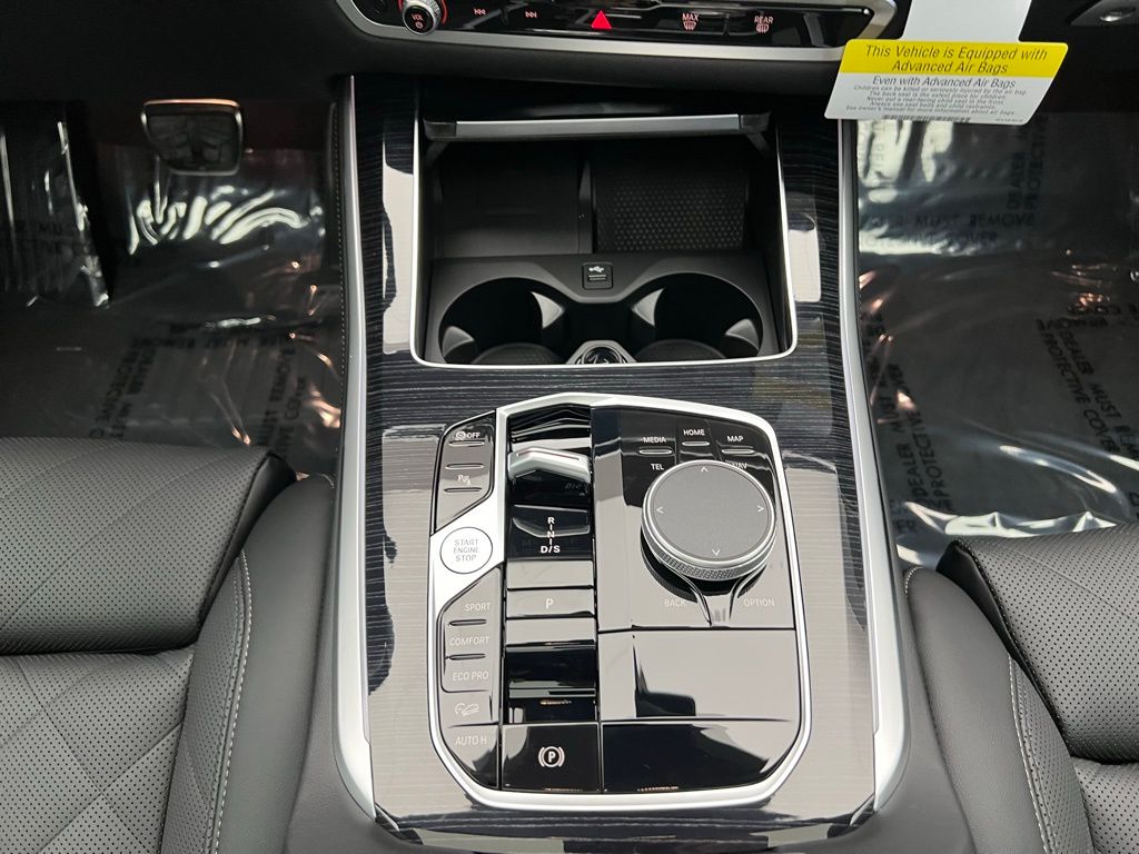 Thumbnail: 2026 BMW X5 - 12